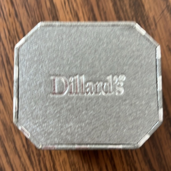 Dillards brand rhinestone ring size 7. - Picture 3 of 4